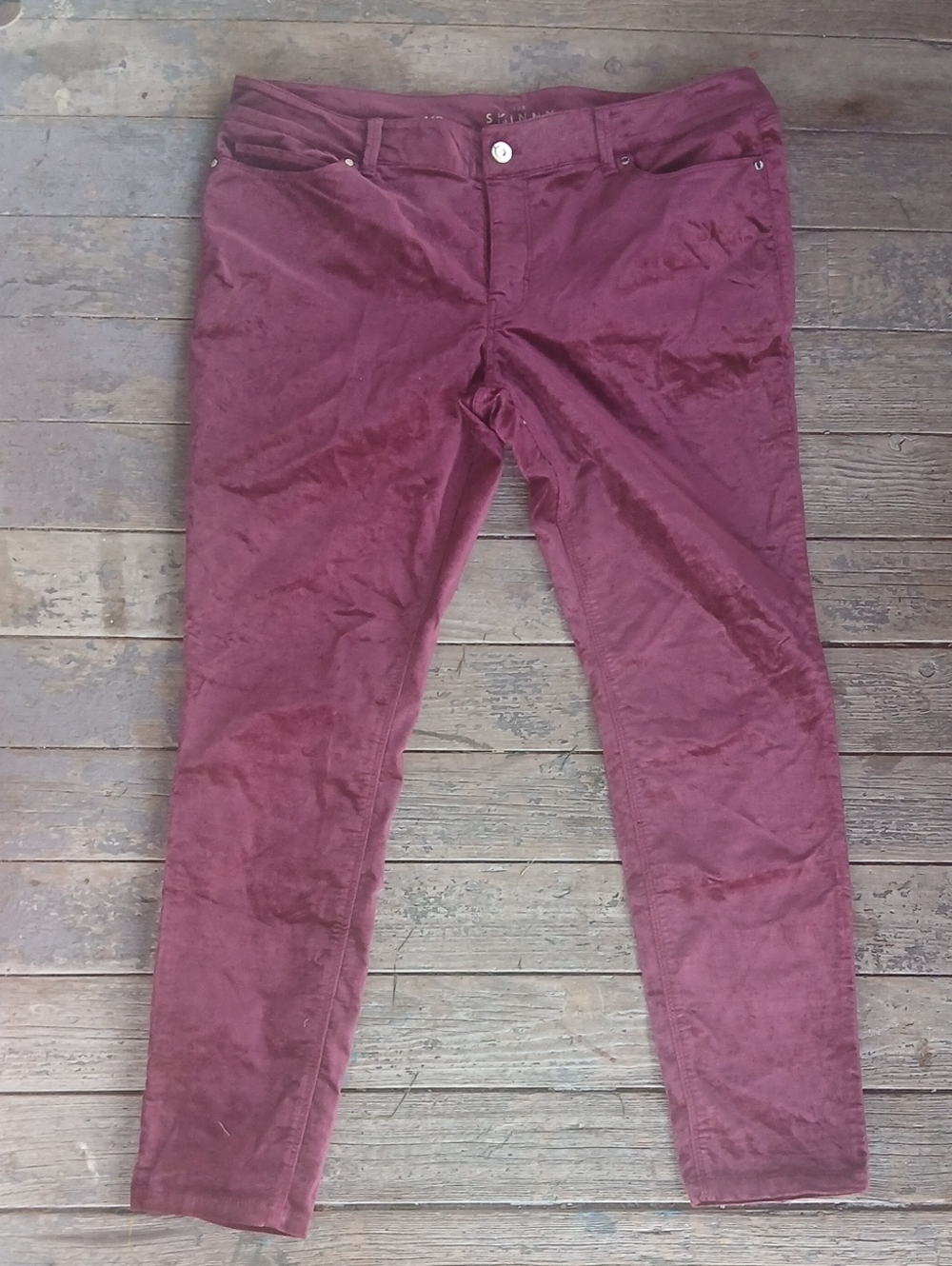 NWOT WHBM The Skinny Burgundy Velvet Pants Smokin'! Size 14P